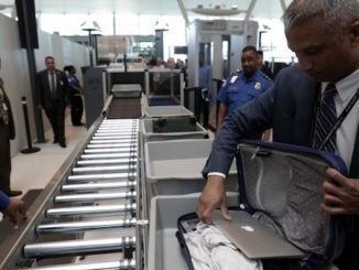 airline security laptops